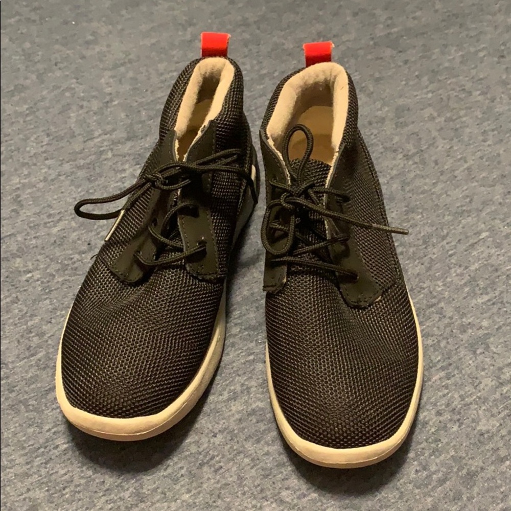 Boys ugg shoes